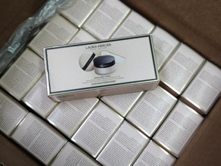 Laura Mercier Indulgent Icons Ultra-Blur Translucent Loose Setting Powder + Puff